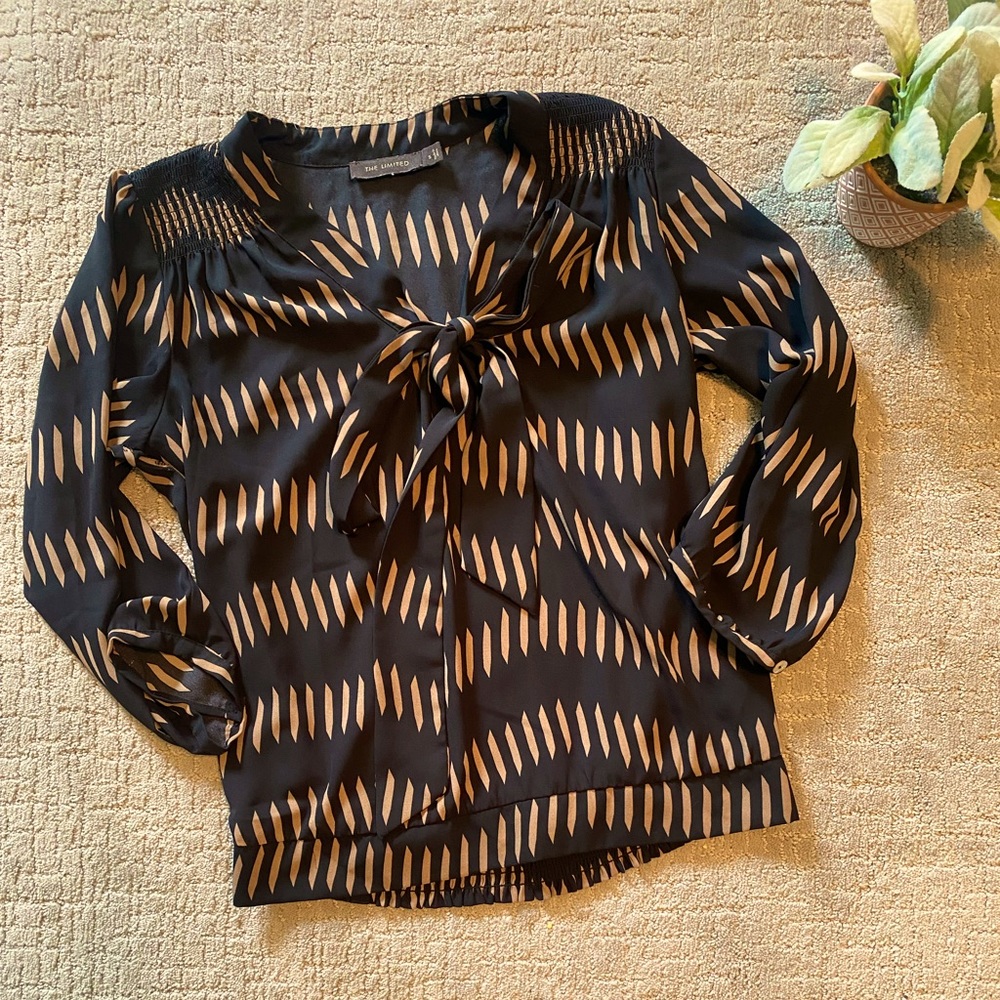 The Limited abstract blouse 💕